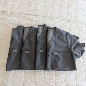 FIGS XSGray Short Sleeve Scrub Top Bundle